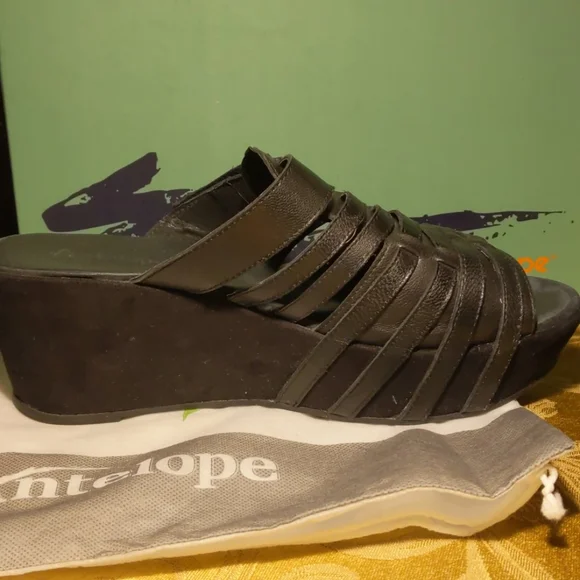 Antelope black leather wedge sandals - Picture 2 of 11